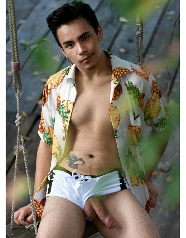 MAN-OMG-7---JOEY-RAINING-BOY